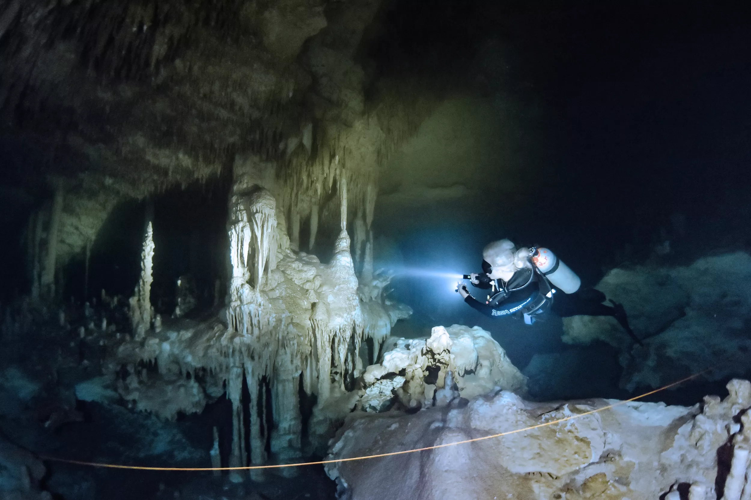 2 Dives: Dreamgate Cenote