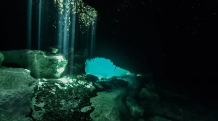 2-dives-angelita-casa-header